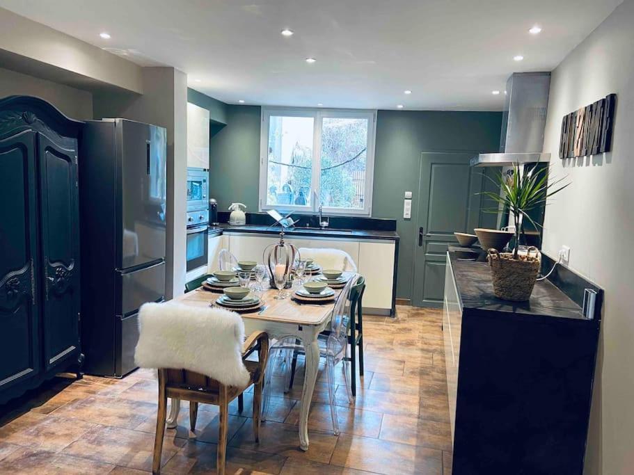 Maison Climatisee Avec Stationnement Et Wifi Bram エクステリア 写真