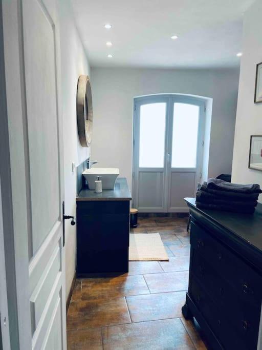 Maison Climatisee Avec Stationnement Et Wifi Bram エクステリア 写真